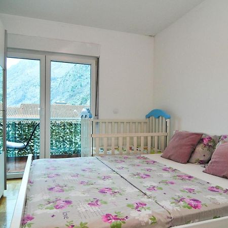 Apartment Luka & Sons Cattaro Esterno foto