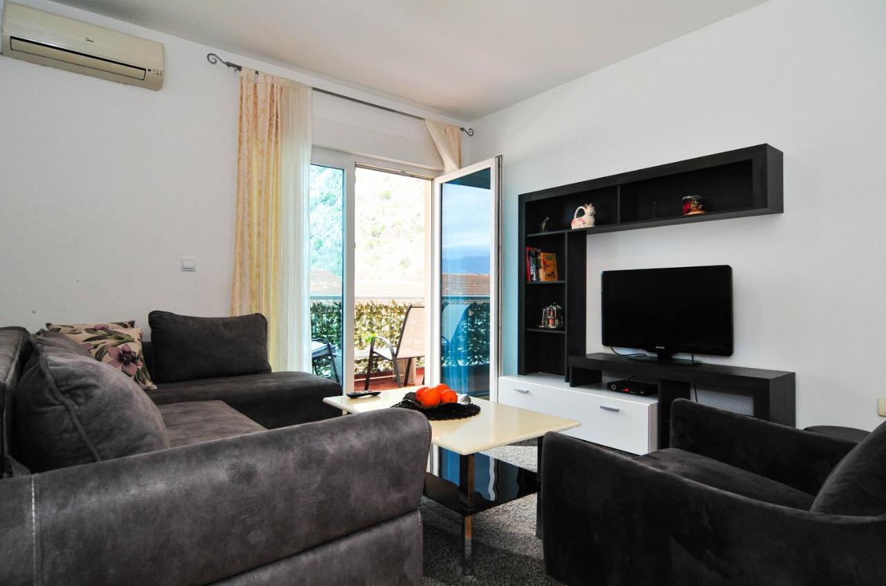 Apartment Luka & Sons Cattaro Esterno foto